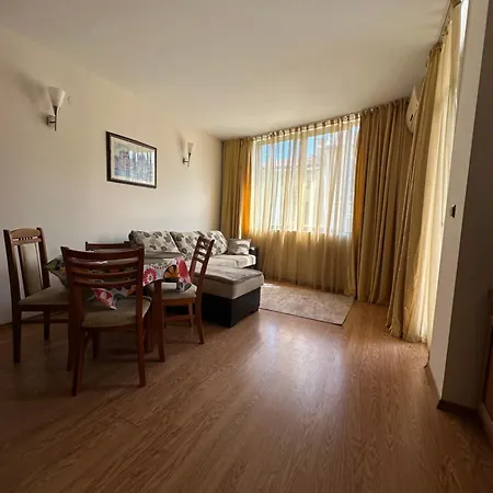 Avalon Apartament Nesebyr