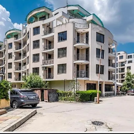 Avalon Apartament Nesebyr